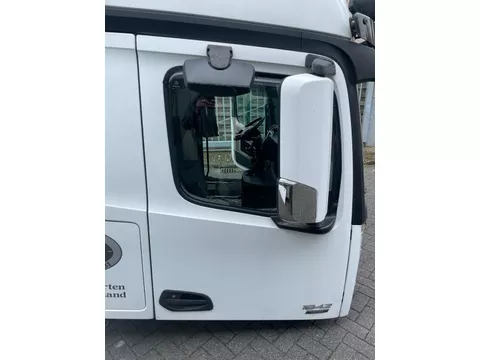 Mercedes-Benz A 9607202403 PORTIER RECHTS INCLUSIEF SPIEGELS