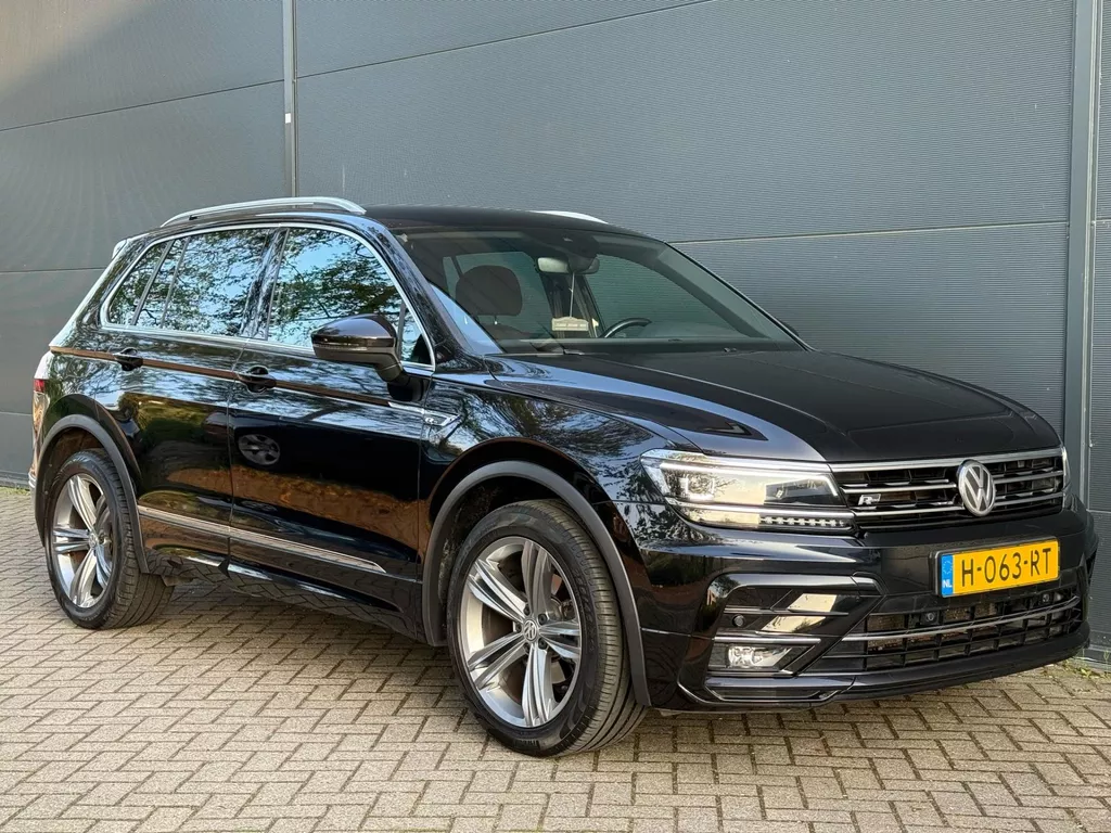 Volkswagen Tiguan 1.5 TSI ACT Highline R-Line NAVI | CARPLAY | AUTOMAAT | PDC | NWE APK