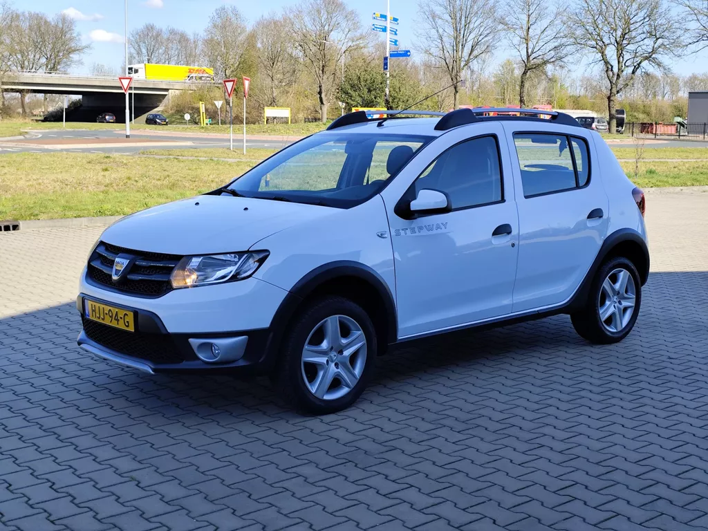 Dacia SANDERO 0.9 TCe Stepway TRERHAAK,NAVI