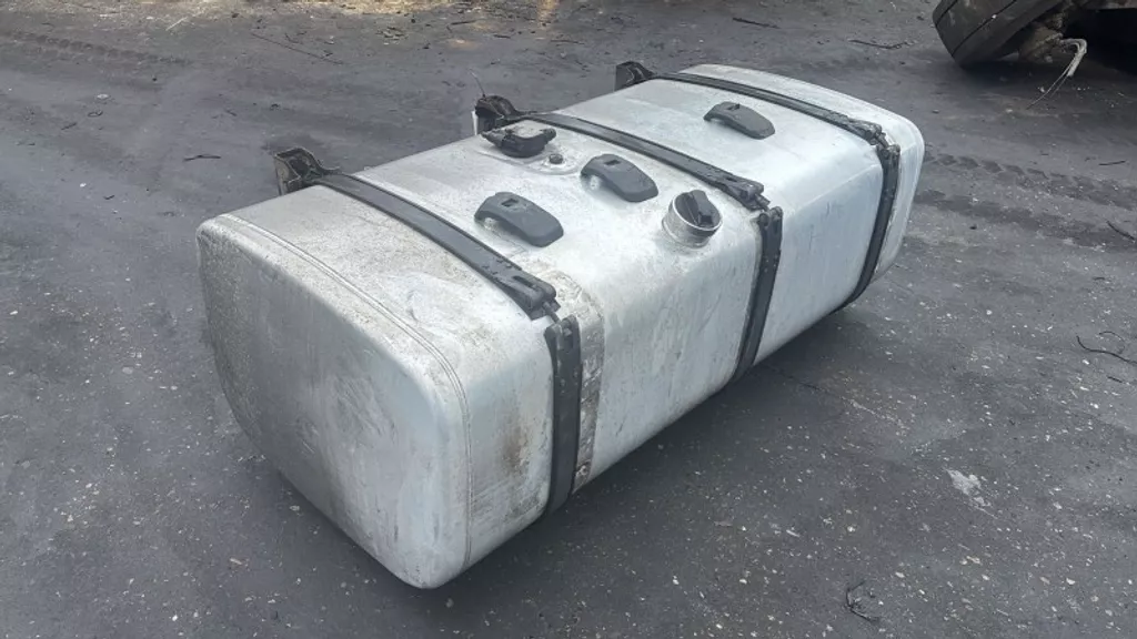 Scania 1902143 / 2371390 FUEL TANK 450L (1515X700X505.4 MM)