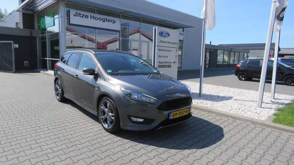 Ford Focus Wagon 1.0 ST-Line 125PK,NAVI,AFNEEMBARE TREKHAAK,CRUISE,PARKEERHULP,VOORRUIT VERWARMING.