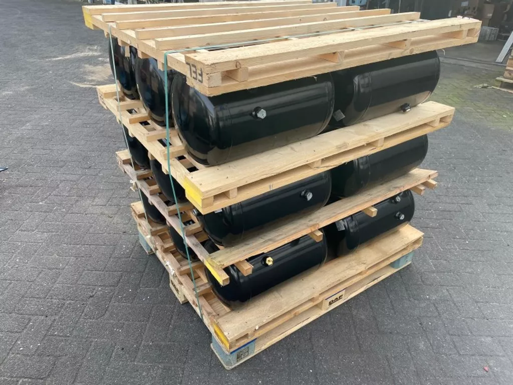 DAF 1914157 LUCHTKETEL 36 LTR (PALLET AANBIEDING)