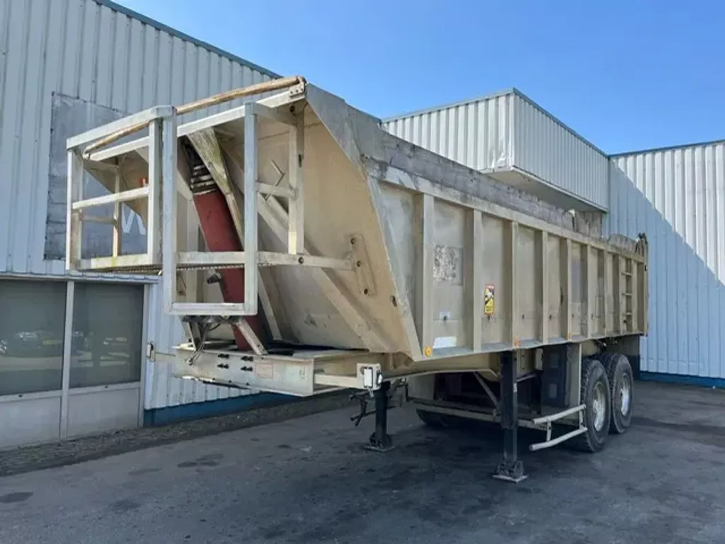 Benalu 2 Axle Alu Tipper , Spring Suspension , Drum Brakes, Fruehauf Axles