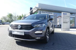 Volkswagen T-Roc 1.0 TSI Style ADAPTIEVE CRUISE, CLIMA, NAVI, CAMERA, STOELVERWARMING, 36.237KM