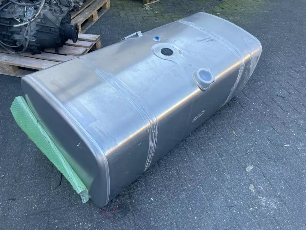 DAF 2198104 FUEL TANK 525 LTR 1526X675X580 MM (NIEUW AFGEMONTEERD)