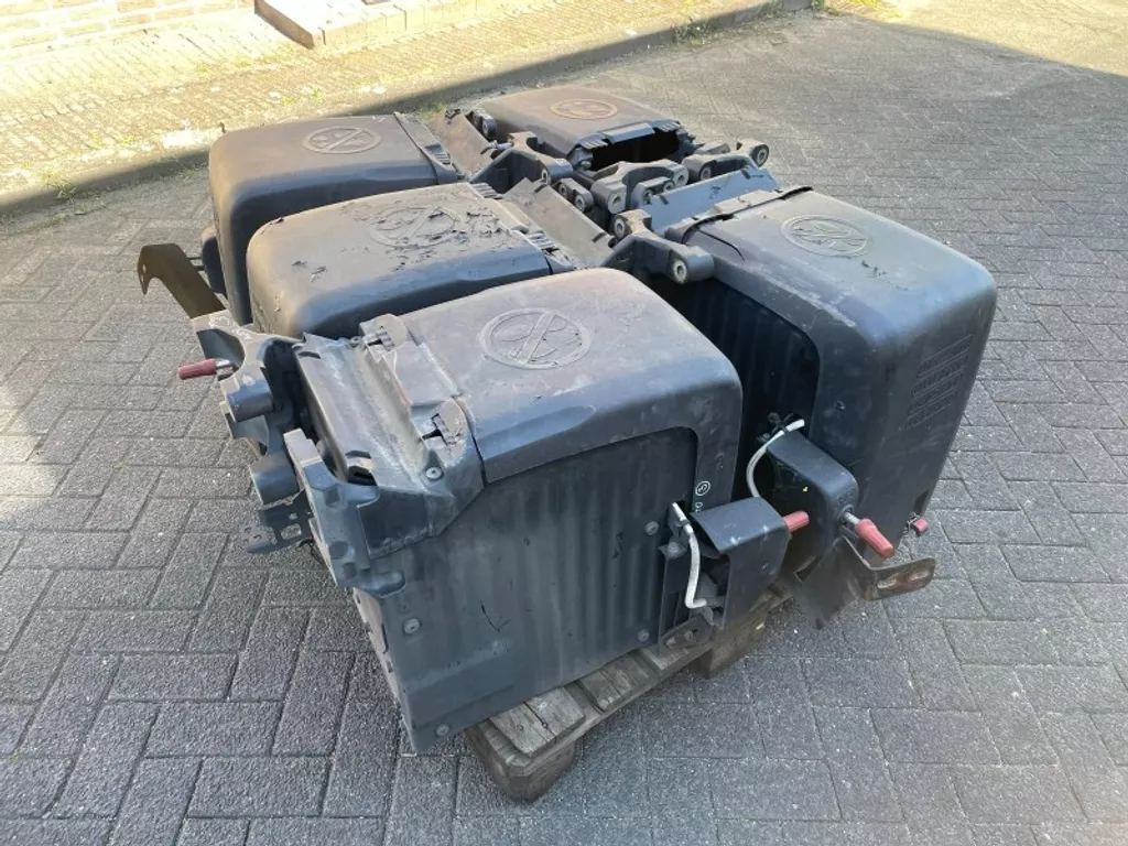 DAF 2138652 / 1904843 / 1926702 / 1878309 / 1952856 ACCUBAK (MORE PIECES IN STOCK)