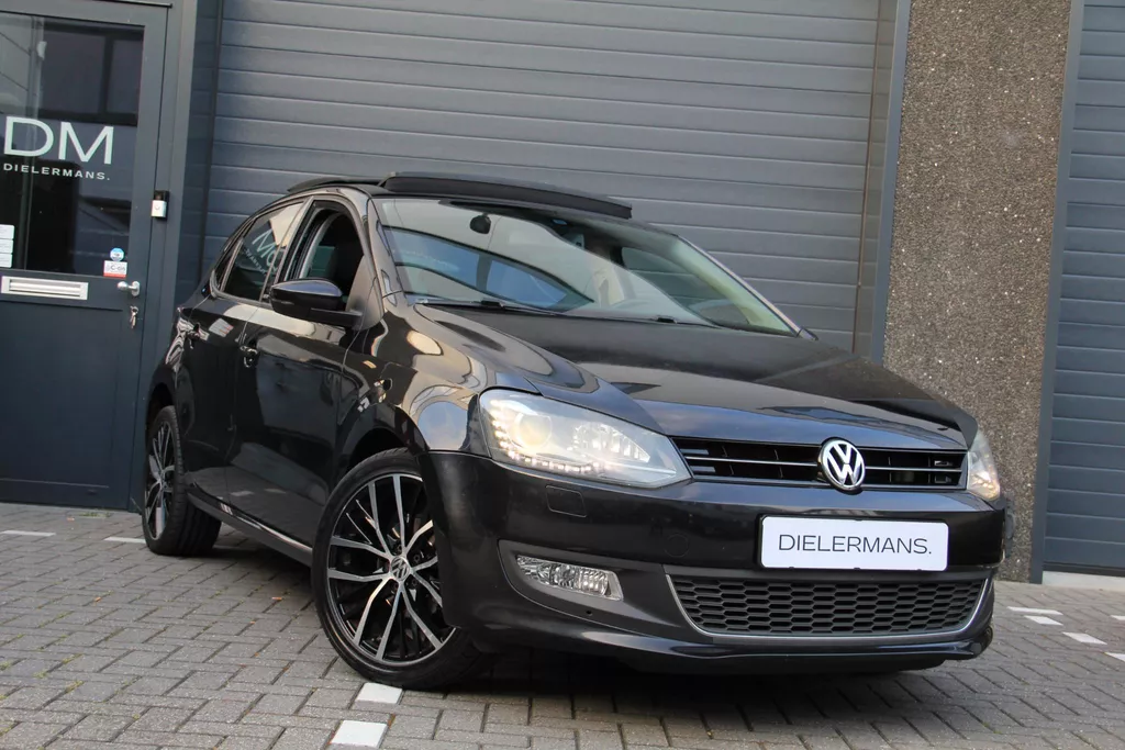 Volkswagen Polo 1.2 TSI Highline Panoramadak | Xenon verlichting | Stoelverwarming | Bluetooth | Parkeersensoren | Cruisecontrol | Vol!