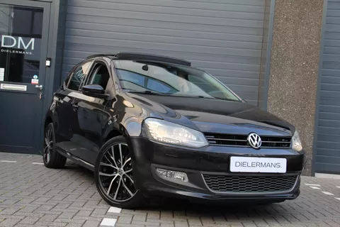 Volkswagen Polo 1.2 TSI Highline Panoramadak | Xenon verlichting | Stoelverwarming | Bluetooth | Parkeersensoren | Cruisecontrol | Vol! Volkswagen Polo 1.2 TSI Highline Panoramadak | Xenon verlichting | Stoelverwarming | Bluetooth | Parkeersensoren | Cruisecontrol | Vol!