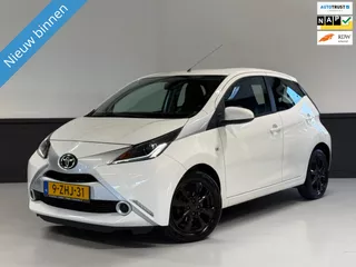 Toyota Aygo 1.0 VVT-i x-play|Camera|Led|LM Velgen