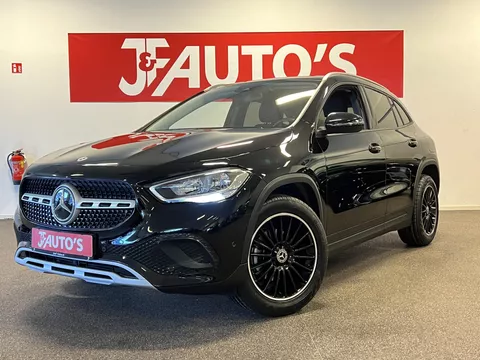 Mercedes-Benz GLA-klasse 180 NAVIGATIE/CAMERA , ECC AIRCO, CRUISE, 136 PK