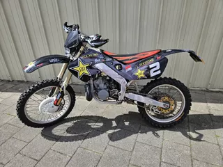 Honda CR250 met kenteken