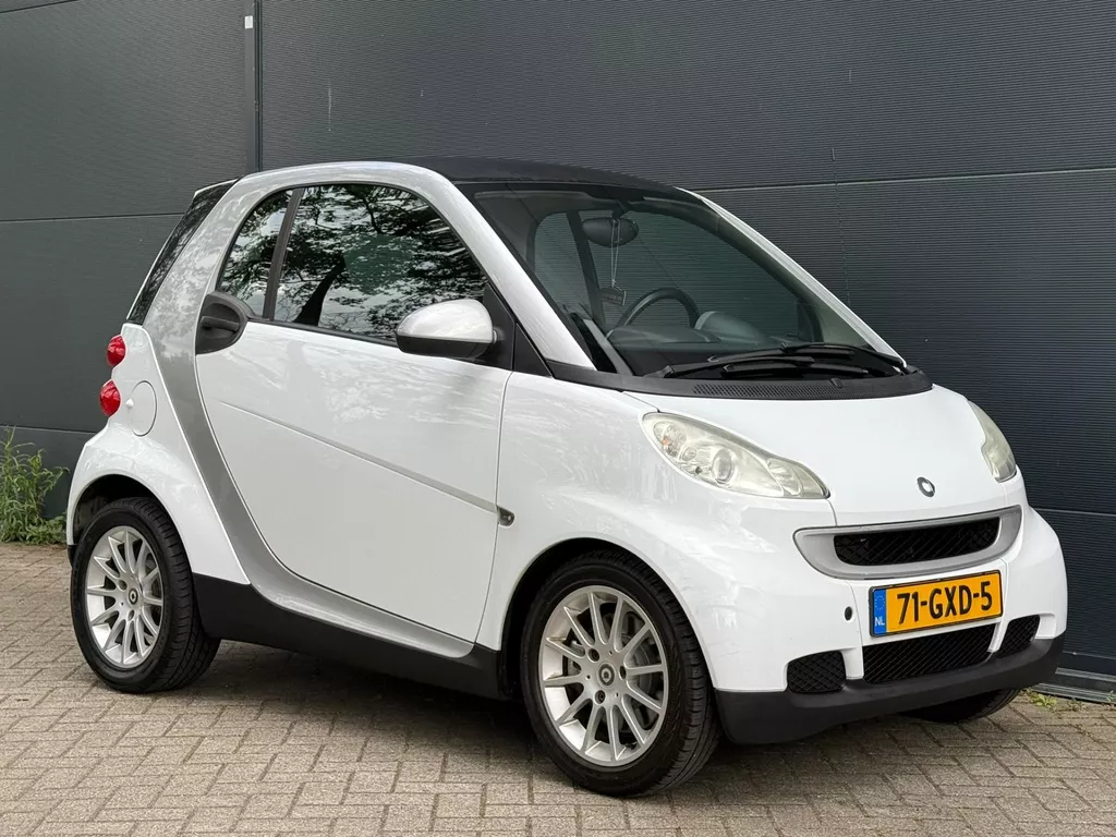 Smart Fortwo coup&eacute; 1.0 Passion CARPLAY | AUTOMAAT| AIRCO | PANO | ELEK RAMEN | NWE APK