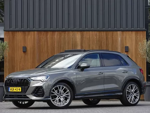 Audi Q3 45 TFSI 230PK Quattro / S-Line / B&amp;O / Audi Exclusive / Matrix