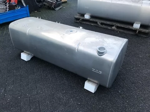 DAF 1945569 BRANDSTOFTANK 690 LTR 19995X675X580 (ALS NIEUW)