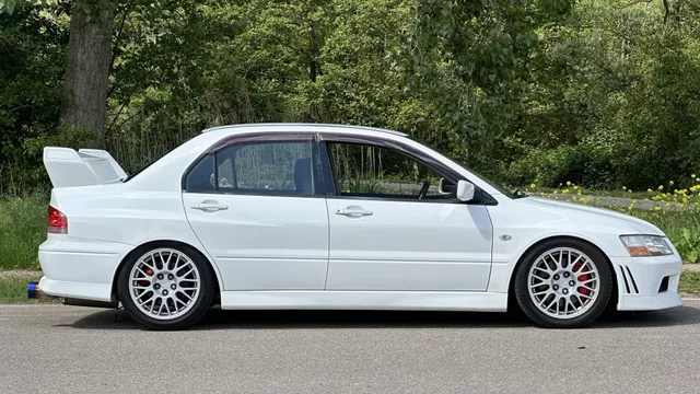 2001 Mitsubishi Lancer Evolution JDM car for sale — photo 3 of 25
