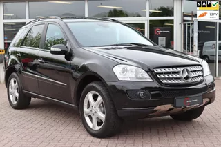 Mercedes-Benz M-klasse 320 CDI | LUCHTVERING | PANO | TREKHAAK | NIEUWSTAAT | CARPLAY | APK!