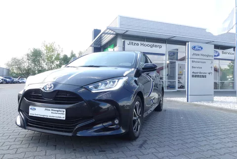 Toyota Yaris 1.5 Hybrid TeamD ADAPTIEVE CRUISE, CLIMA, CAMERA, PDC V&amp;A, STOELVERWARMING, 23.223KM