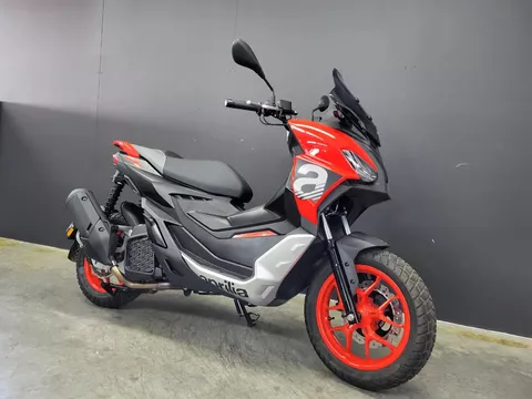Aprilia SR GT 200
