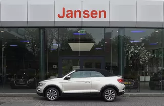 Volkswagen T-Roc Cabrio 1.0 TSI Style | CarPlay | Parkeersensor voor + achter | Stoelverwarming