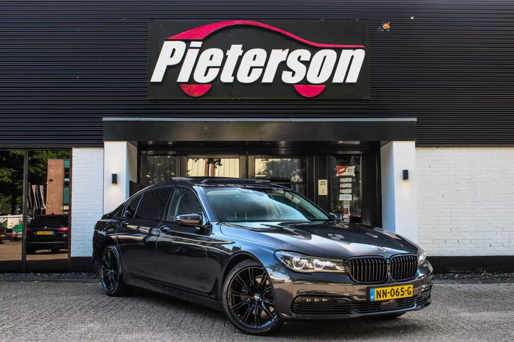 BMW 7-serie 740Ld xDrive PANO LASER MASSAGE ALLE OPTIES!
