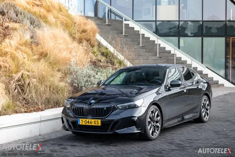BMW i5 eDrive40 84 kWh