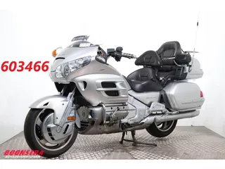 Honda GL 1800 Gold Wing Navi Radio Cruise SHZ Heizgriffe 54.718 km!