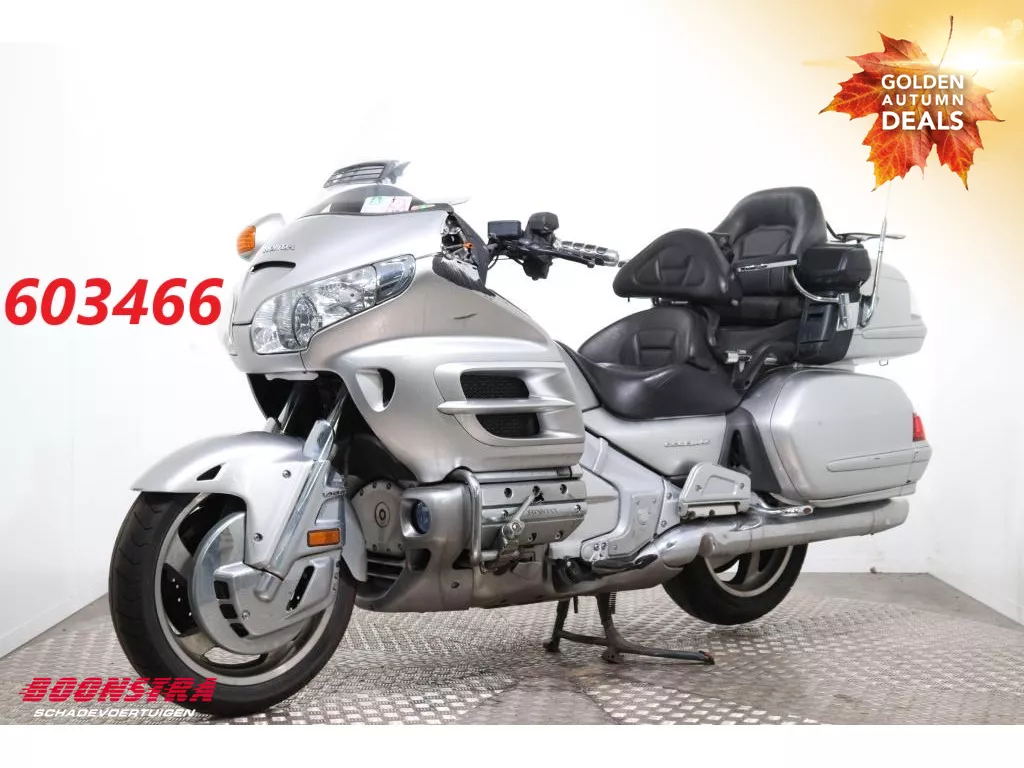 Honda GL 1800 Gold Wing Navi Radio Cruise SHZ Heizgriffe 54.718 km!