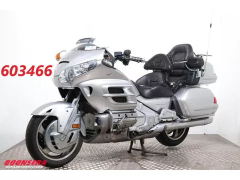 Honda GL 1800 Gold Wing Navi Radio Cruise SHZ Heizgriffe 54.718 km!