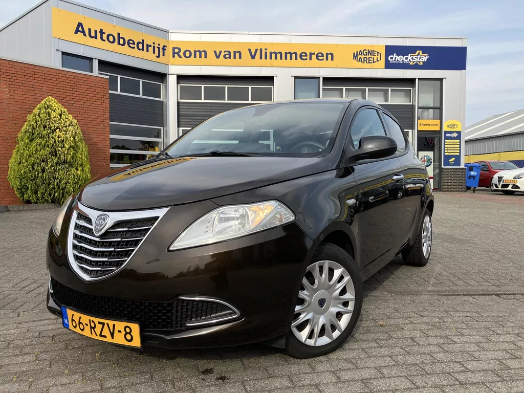 Lancia Ypsilon 0.9 TwinAir Silver | 1e Eigenaar | Cruise Control |