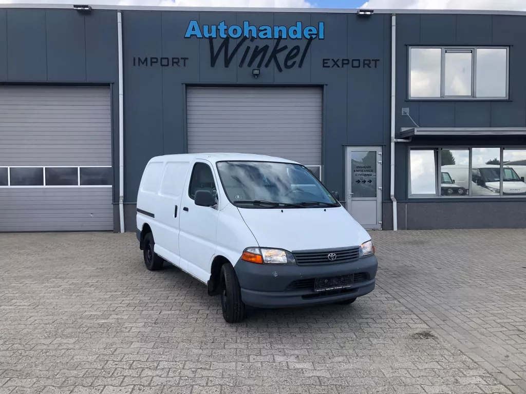 Toyota HiAce 2.5 D4-D SHORT