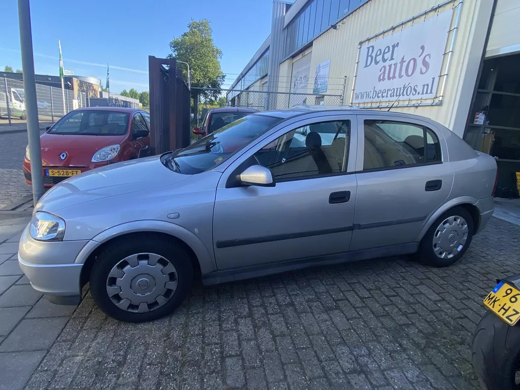 Opel Astra 1.6-16V Pearl