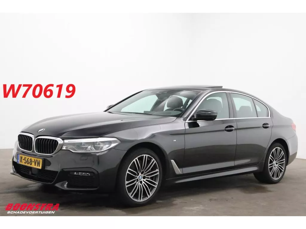 BMW 5 Serie 540i xDrive M-Sport Schuifdak HUD ACC Memory H/K Camera