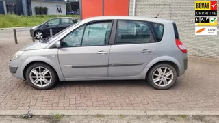 Renault Sc&eacute;nic 2.0-16V Privil&egrave;ge Luxe