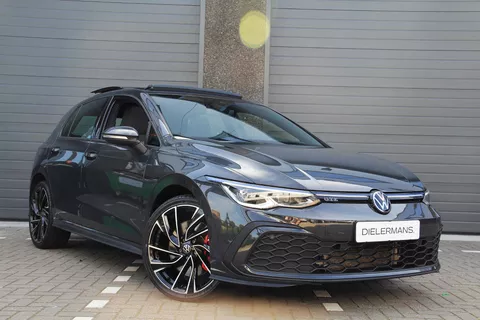 Volkswagen Golf 1.4 eHybrid GTE 2022 | Elektrische trekhaak | Panorama dak | IQ Lights | 19' Adelaides | Achteruitrijcamera | Vol! Volkswagen Golf 1.4 eHybrid GTE 2022 | Elektrische trekhaak | Panorama dak | IQ Lights | 19' Adelaides | Achteruitrijcamera | Vol!