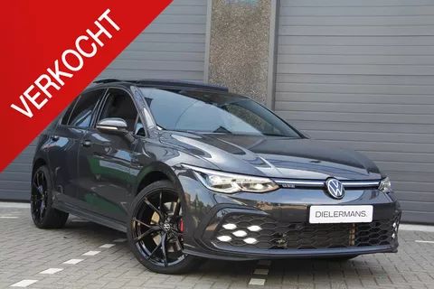 Volkswagen Golf 1.4 eHybrid GTE Pano | Bijenkorf verlichting + IQ lichten | 19' Estoril velgen | Bomvol | BTW Voertuig! Volkswagen Golf 1.4 eHybrid GTE Pano | Bijenkorf verlichting + IQ lichten | 19' Estoril velgen | Bomvol | BTW Voertuig!