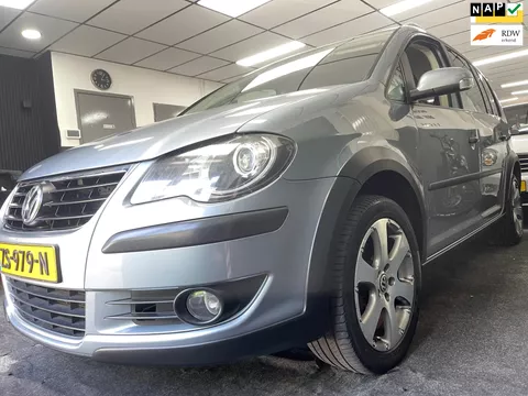 Volkswagen Touran 1.4 TSI Cross