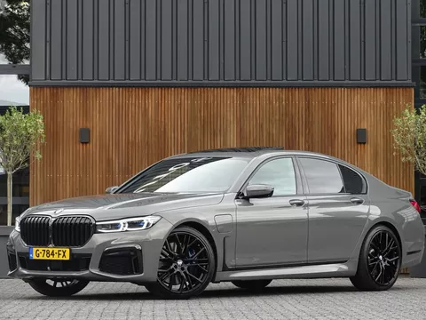 BMW 7 Serie 745e High Executive 394PK M-Individual / laser / 360&deg; / VIP *NAP