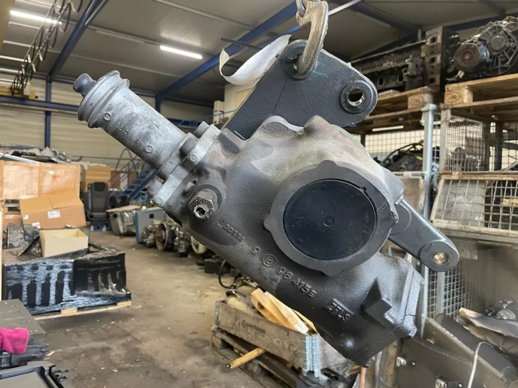 Renault 7421386315 / 21386315 / ZF 8098956122