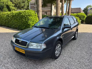 Skoda Octavia Combi 1.6 Rider Apk 01-2026 Airco