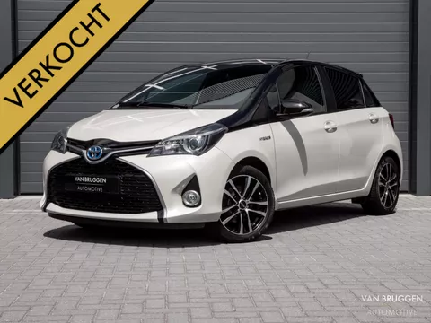 Toyota Yaris 1.5 Hybrid Dynamic Bi-Tone 101pk Camera Trekhaak Navi BT