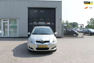 Toyota Auris 1.6-16V Sol