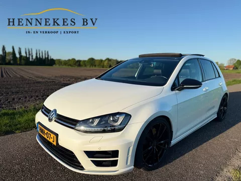 Volkswagen GOLF 2.0 TSI R 4Motion Pano / 4 Motion / Camera