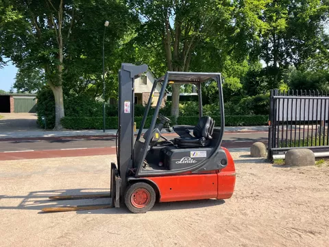 Linde elektrische heftruck E16C-02