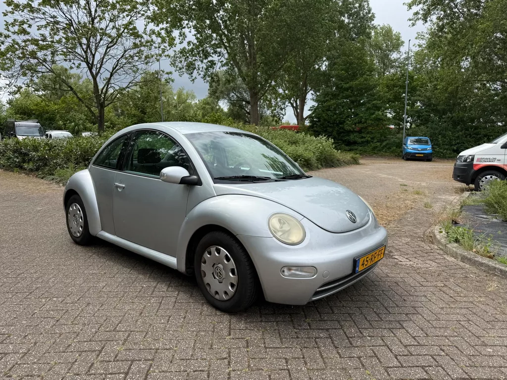 Volkswagen New Beetle 1.6 Airco Silver Dream
