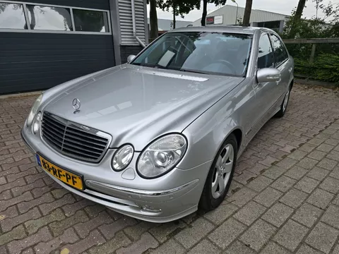 Mercedes-Benz E-Klasse 200 KOMPRESSOR Mercedes-Benz E-Klasse 200 KOMPRESSOR