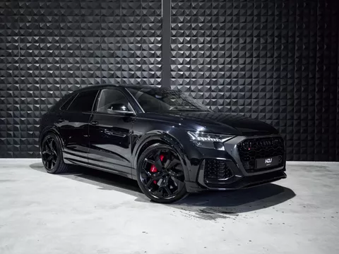 Audi RSQ8 quattro | Keramisch| V-max 305km/u | Volleder | Carbon Ext, | 23&quot;| Pano | Standk. | Trekh. | Vent-Mass | Servo |