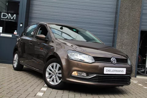Volkswagen Polo 1.2 TSI 90pk Highline | Multifunctioneel stuurwiel ACC | Groot infotainment scherm | Stoelverwarming | Cruise control | Trekhaak | Parkeersensoren | Vol! Volkswagen Polo 1.2 TSI 90pk Highline | Multifunctioneel stuurwiel ACC | Groot infotainment scherm | Stoelverwarming | Cruise control | Trekhaak | Parkeersensoren | Vol!