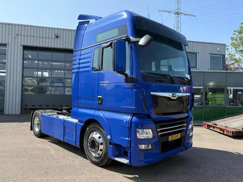 MAN TGX 18.500 XXL/Retarder/Alcoa/Sideskirts/Leather/ 526000 km