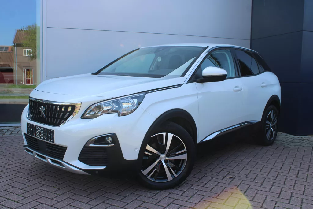 Peugeot 3008 1.2 PureTech 130pk Allure Automaat Pack Premium Airco Navi Camera Carplay 85.100km
