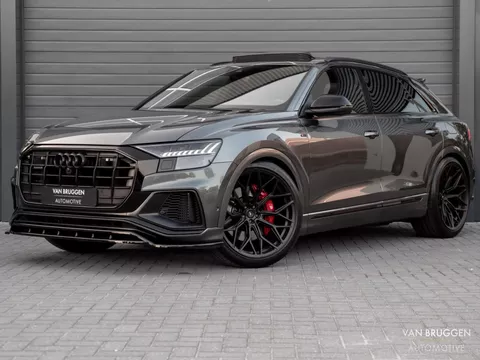 Audi Q8 55 TFSI e quattro S-Line Pano RS-Stoelen 23&quot; Trekhaak HUD Coating